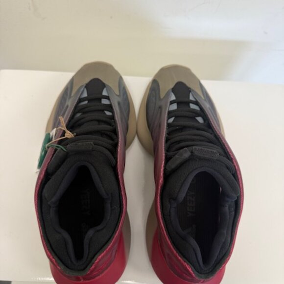 Adidas Yeeze 700 V3 Fade carbon men's 6.5 brand new - Picture 6 of 10